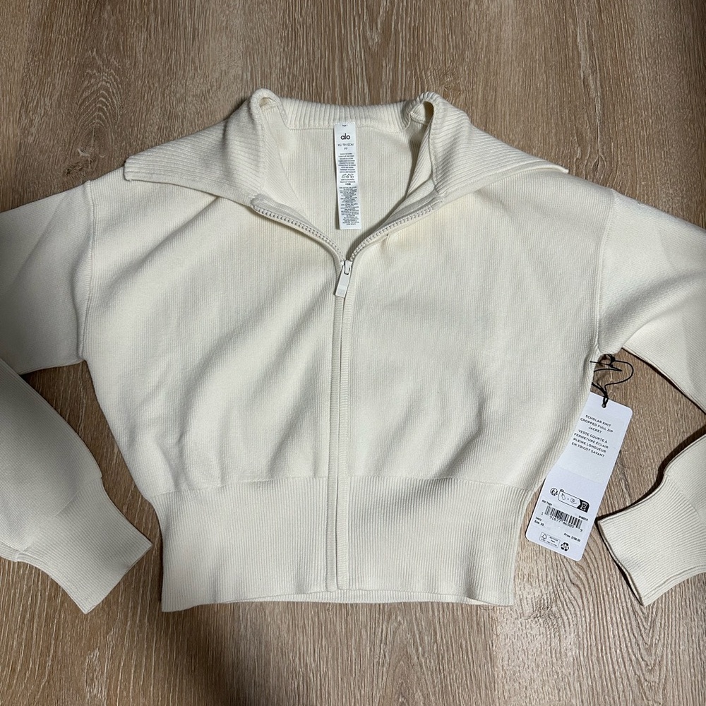 Alo Scholar Knit Cropped Full Zip in Ivory